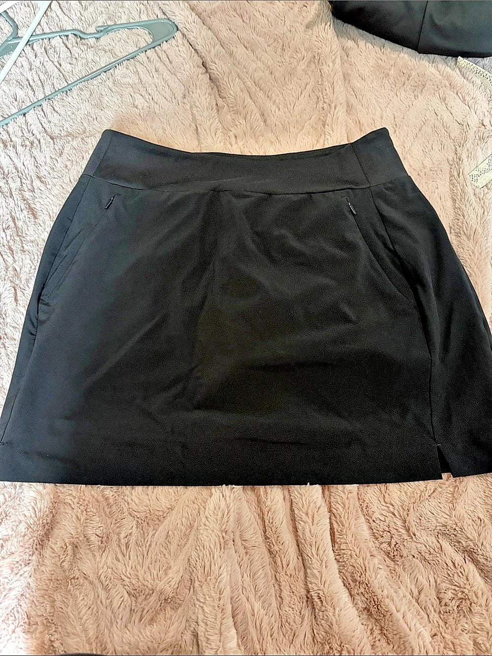 Athleta Women's Mini Skirt with shorts in Black Size 6 Like New